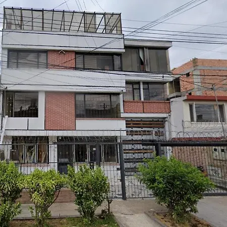 Apartasuites Bogota 53 Cerca Al Aeropuerto 01 Exterior foto
