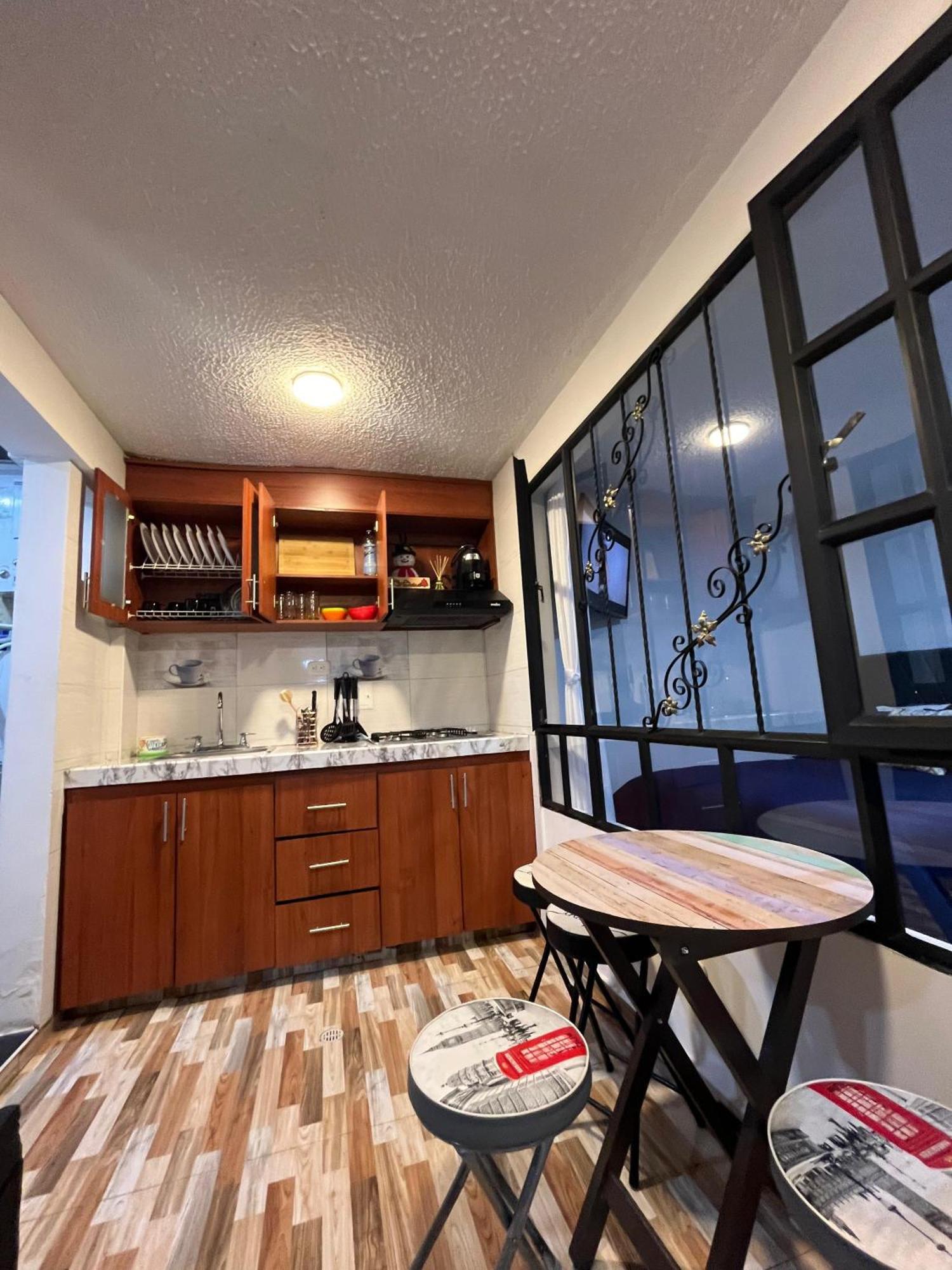 Apartasuites 53 Cerca Al Aeropuerto 01 Bogota